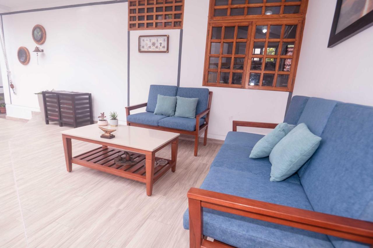 Hotel Santa Fe Puerto Ayora  Extérieur photo
